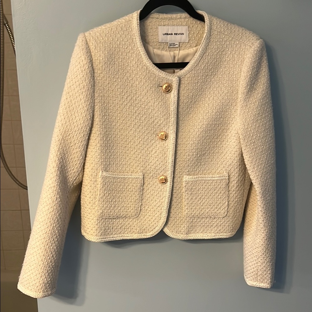 Cream Gold Cropped Blazer with Textured Fabric